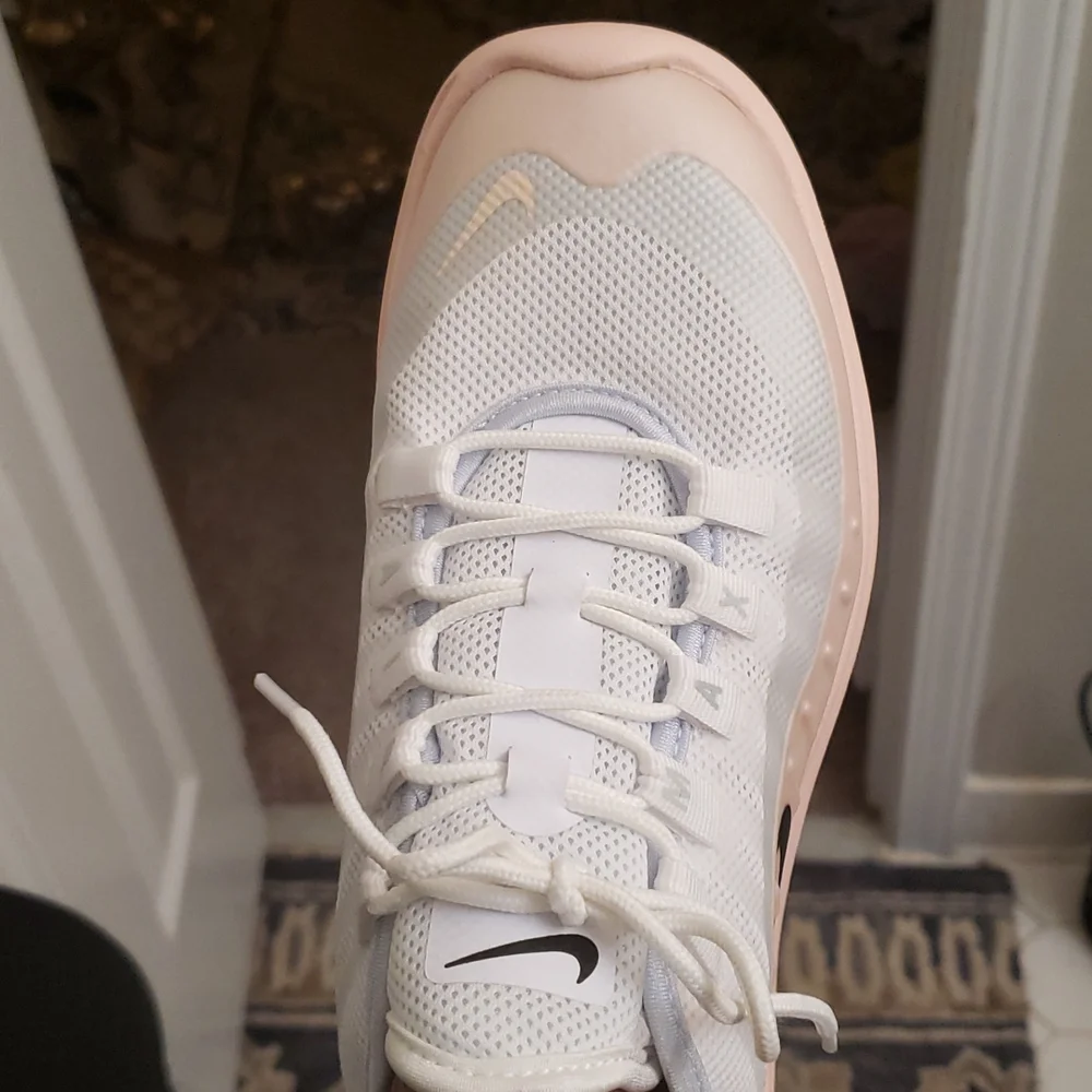 Shoes - Picture 4 of 9